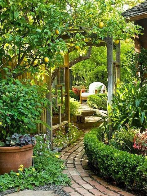 39+ Whimsical Garden Decor Ideas to Create a Dreamy Retreat 2024 ...