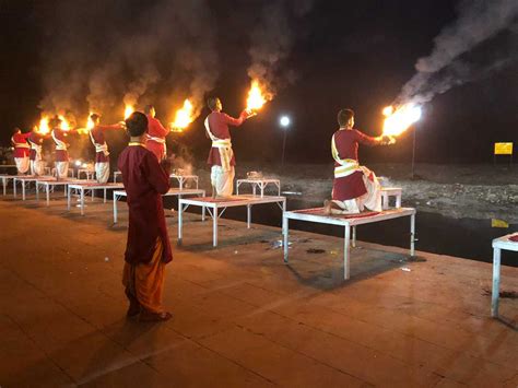 Ganga Aarti, Rishikesh, Rishikesh (2024) - Images, Timings | Holidify