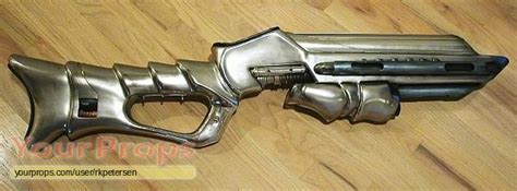 Star Trek: Voyager Hirogen Hunter Rifle original prop weapon