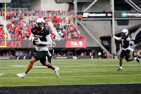 Cincinnati Football Opens as Road Underdog Entering Oklahoma State ...