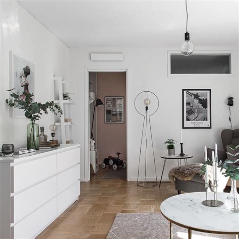 Ikea 'Malm' dressers in living room for a lot of storage space @lundin.se Modern Farmhouse ...