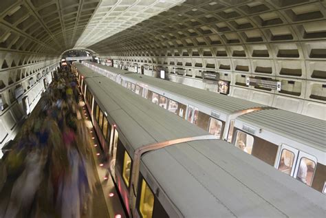 Washington Metro: A Guide to Using the D.C. Metrorail