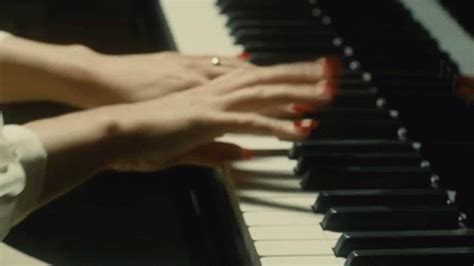 Piano Gif - IceGif