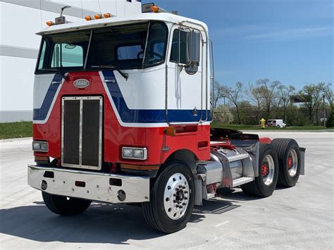 Used 2001 Peterbilt 362 Cab-Over Day Cab - Cummins N14 - VERY NICE! For Sale (Special Pricing ...