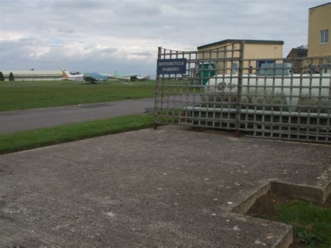 kemble airfield cafe | Dionysian Divagation (Steve's Blog)