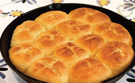 How to Make Easy Yeast Dinner Rolls - Mary's Nest