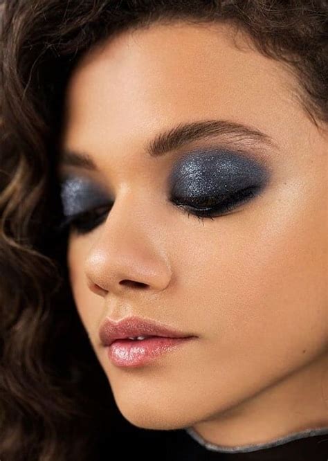 Black Smokey Eye Makeup Look - Mugeek Vidalondon