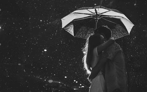 Love Couple In Rain HD desktop wallpaper : Widescreen : High Definition : Fullscreen