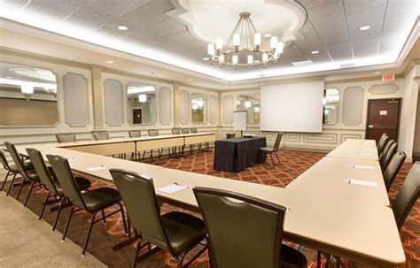 Drury Inn & Suites St. Louis Creve Coeur Meetings Room - Drury Hotels