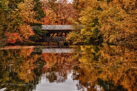 New England covered bridges - Explore fall foliage & covered bridges