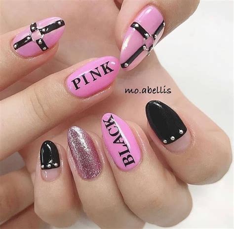 I love theses nails 😍Best day💖Our queen👑. . . . #blackpink #blink #lisa #jennie #jisso #rosé # ...