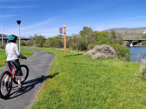 Biking The Apple Capital Recreational Loop Trail — Pacific North Wanderers