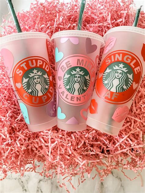 Valentine’s Day Starbucks cups | Botellas de starbucks, Vaso de ...