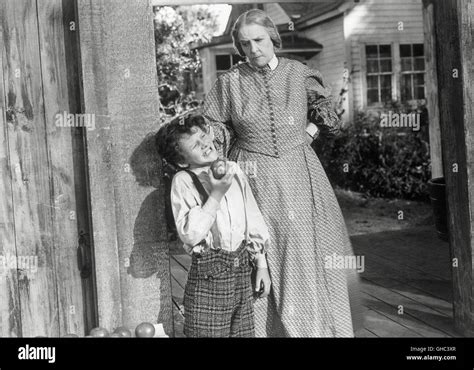 Adventures of tom sawyer 1938 hi-res stock photography and images - Alamy