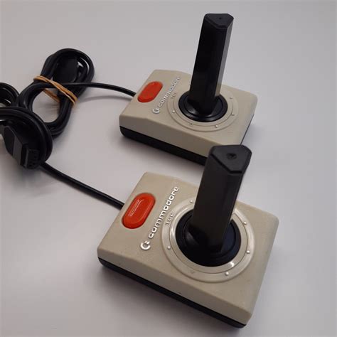 Official Commodore joystick Type C-1311- C64 C16 VIC20