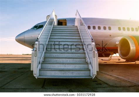 2,478 Airplane Staircases Images, Stock Photos & Vectors | Shutterstock