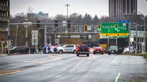 Rainbow Bridge in Niagara Falls closed after vehicle crashes into checkpoint and explodes at U.S ...