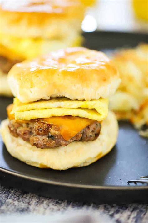 Sausage egg and cheese breakfast sandwich – Artofit