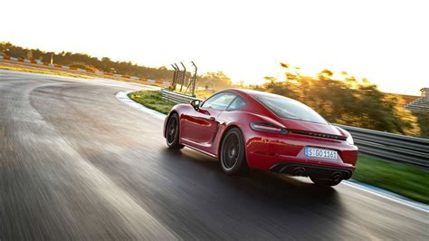 Porsche 718 Cayman GTS 4.0 2020 review - a cut-priced GT4?