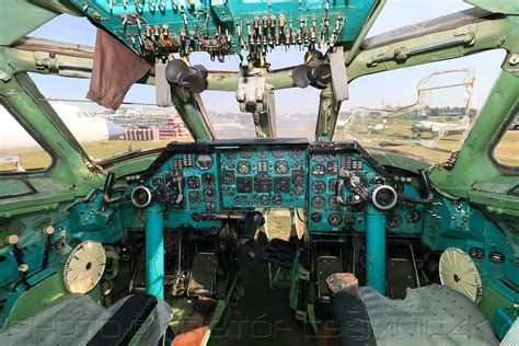 TU-134 cockpit | MALEV Hungarian Airlines | Budapest Airpo… | Flickr