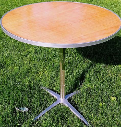 30 Round Wooden Coffee Table - Grey Iron Industrial Coffee Table 17 X 30 X 30 30 X 30 X 17round ...