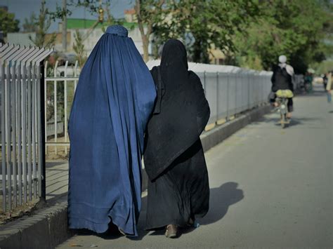 Opinion: The return of the burqa in Afghanistan