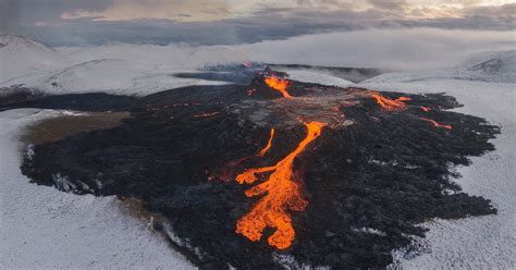 Epic 45-Minute Fagradalsfjall Volcano Helicopter Tour from Reykjavik ...