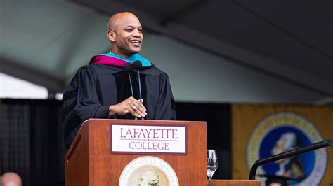 Robin Hood Foundation CEO Wes Moore Gives Commencement Address · News ...