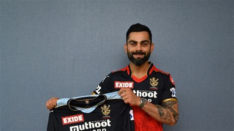 IPL 2021: RCB Unveil Blue Jersey to Pay Tribute to Frontline Workers