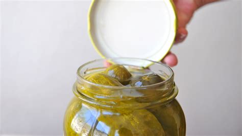 How to Open a Pickle Jar: 5 Steps (with Pictures) - wikiHow