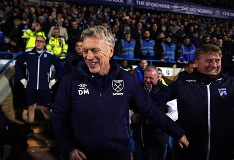 David Moyes pleased with second-half improvement as West Ham progress ...