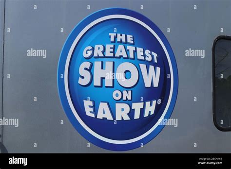 The greatest show earth hi-res stock photography and images - Alamy