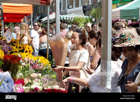 Columbia Road Flower market in London Stock Photo - Alamy