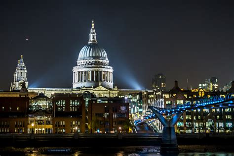 St Pauls Cathedral at Night - Note Card