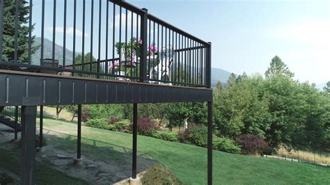 Choosing A Deck Railing Solution | Fortress Building Products