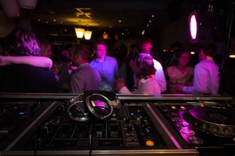 5 Top and Best Nightclubs in Brisbane - Most Visited Pubs, Bars and Clubs