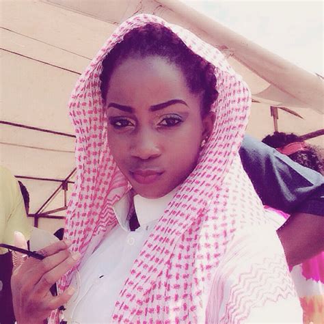 awesomehotgist: CheckOut korede Bello GirlFriend Lovely Pictures