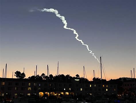 Photos: Rocket makes a SoCal spectacle in launch from Vandenberg - Los Angeles Times