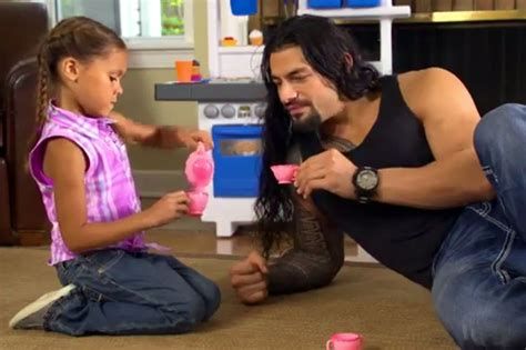 Roman Reigns is the most adorable dad in the history of the world ...