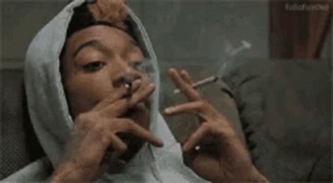 Blunt Smoking GIFs | Tenor