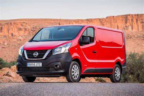 Nissan NV300 review (2021) | Parkers