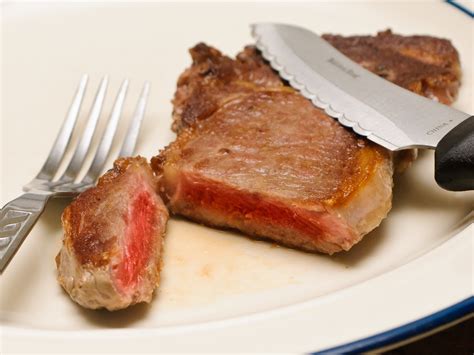 How to Cook Medium Rare Steak: 14 Steps (with Pictures) - wikiHow