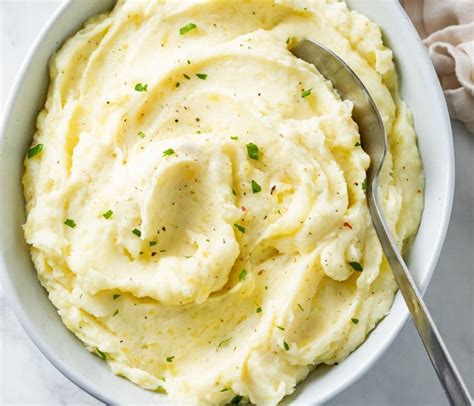 Homemade Mashed Potatoes - The Cozy Cook