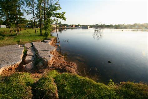 Daisetta sinkhole, Daisetta TX | A sinkhole opened up in May… | Flickr