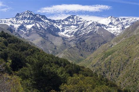 The Highest Mountains in Spain including Stunning Photos of Each Peak - Discovery UK