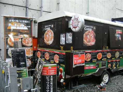 A Snapshot: Pizza In Japan | I Dream Of Pizza