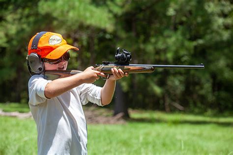 15 Best Guns For Young Hunters And Beginners