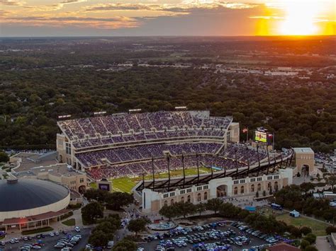 Pin by Duane Contreraz on TCU Football | Mlb stadiums, Tcu, Baseball stadium