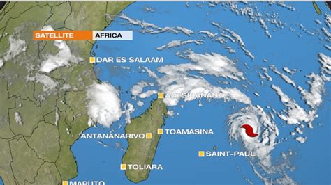 Tropical cyclone threatens Mauritius and Reunion | Climate Crisis News | Al Jazeera