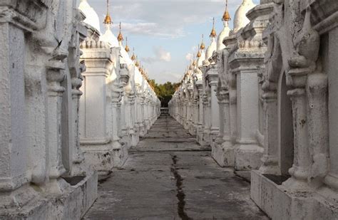 Kuthodaw Pagoda And The World's Largest Book | Amusing Planet